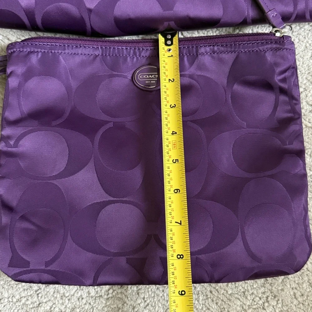 Coach Signature Travel Weekender Toe Bag Purple Signature Satin Tote - Picture 8 of 12